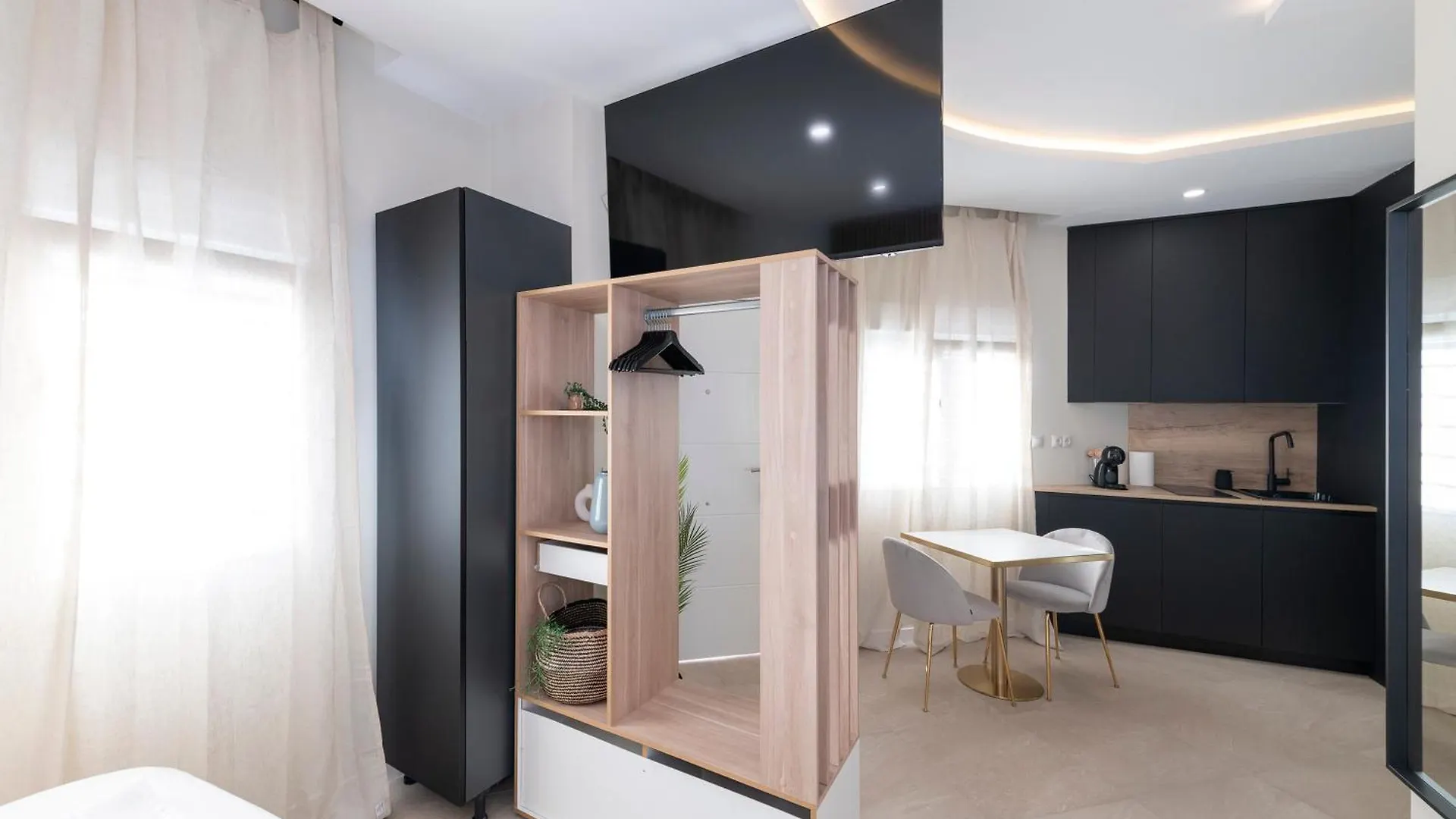 Malaga Boutique V.V Luxury Jacuzzy Apartment
