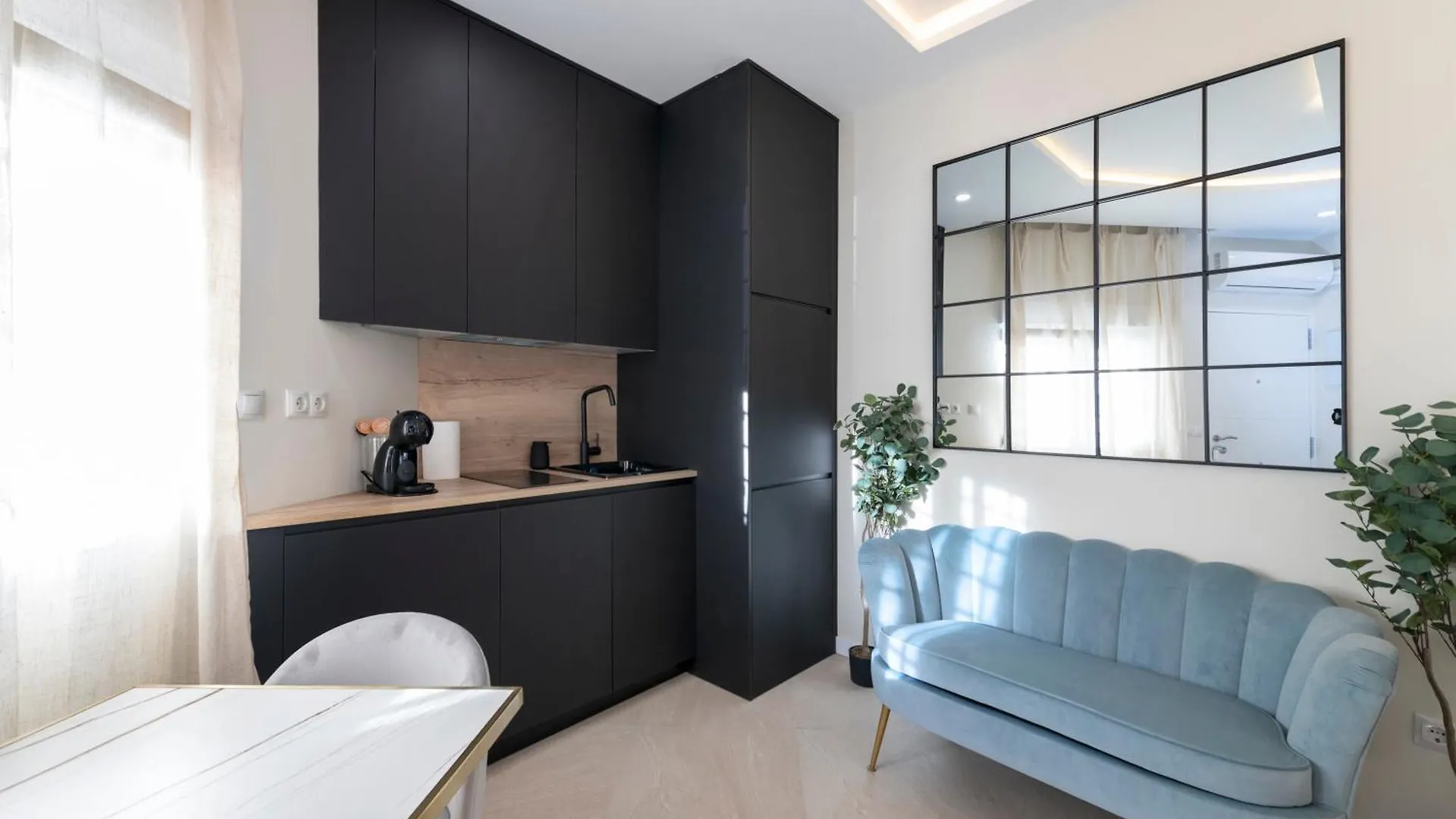 Malaga Boutique V.V Luxury Jacuzzy Apartment Spain