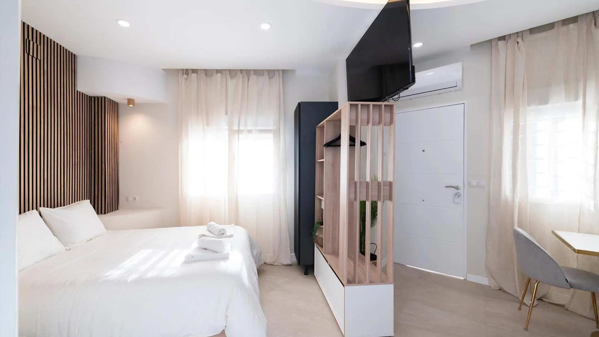 Malaga Boutique V.V Luxury Jacuzzy Apartment Spain